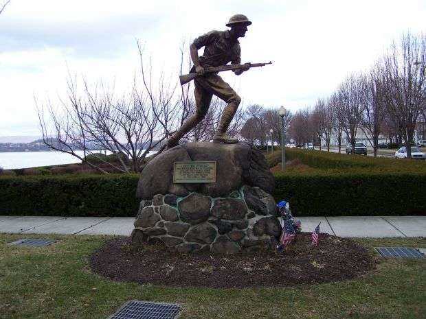 LEST WE FORGET WORLD WAR I MEMORIAL