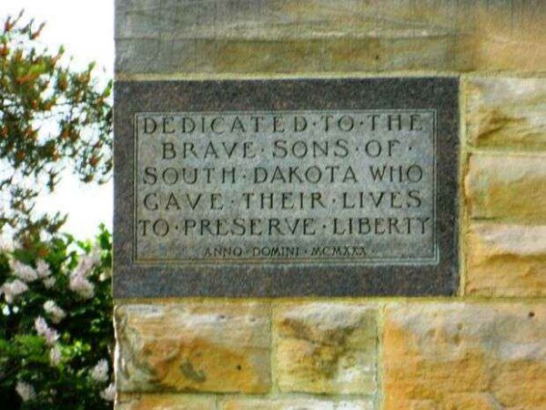SOLDIERS’ & SAILORS’ WORLD WAR MEMORIAL BUILDING DEDICATION STONE
