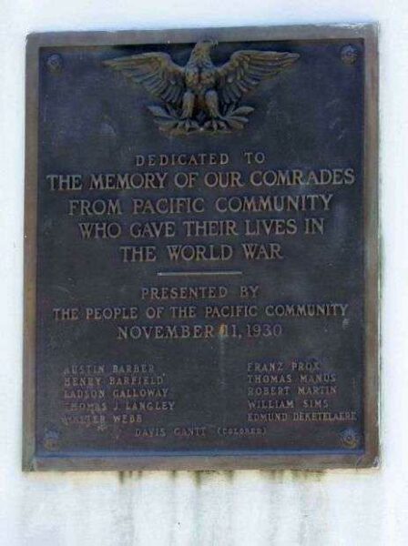 PACIFIC COMMUNITY WORLD WAR I MEMORIAL PLAQUE A