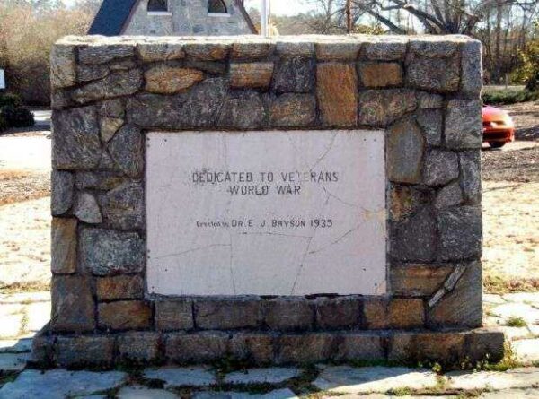 LIBERTY WORLD WAR VETERANS MEMORIAL FRONT