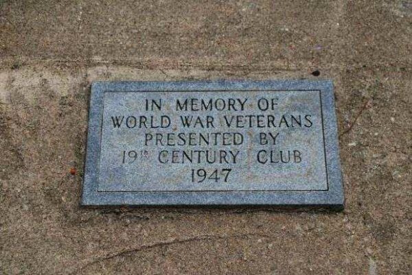 19TH CENTURY CLUB WORLD WAR VETERANS MEMORIAL TABLET