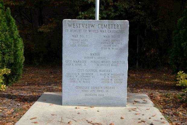 WESTVIEW CEMETERY WORLD WAR CASUALTIES MEMORIAL