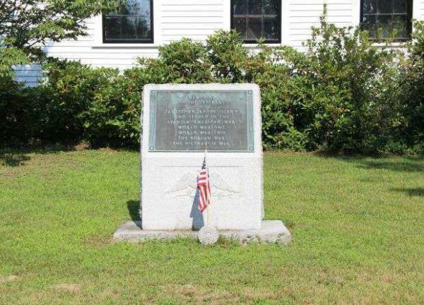 JAMESTOWN WAR VETERANS MEMORIAL