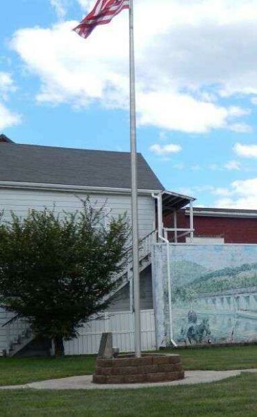 ALL VETERANS OF PORT CARBON MEMORIAL FLAGPOLE
