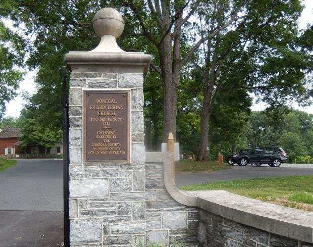THE DONEGAL SOCIETY WORLD WAR VETERANS MEMORIAL GATE PLAQUE A
