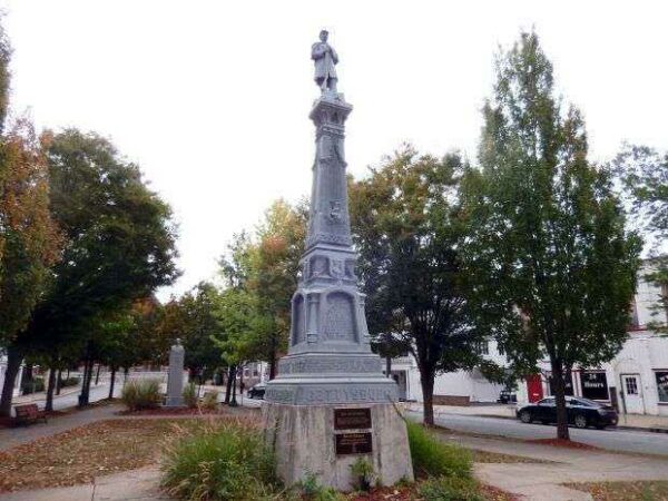 CARBONDALE CIVIL WAR MEMORIAL