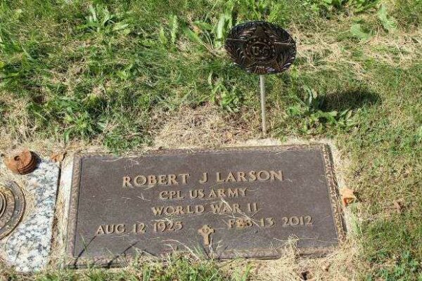 ROBERT J LARSON MEMORIAL CEMETERY STONE