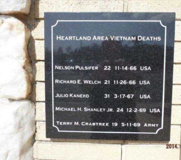 HEARTLAND YOUTH FOR DECENCY VIETNAM WAR MEMORIAL HONOR ROLL PLAQUE D