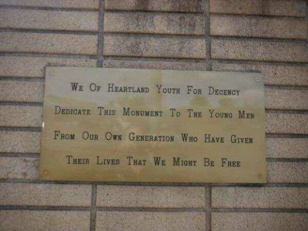 HEARTLAND YOUTH FOR DECENCY VIETNAM WAR MEMORIAL DEDICATION PLAQUE