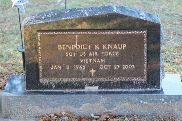BENEDICT K KNAP MEMORIAL CEMETERY STONE