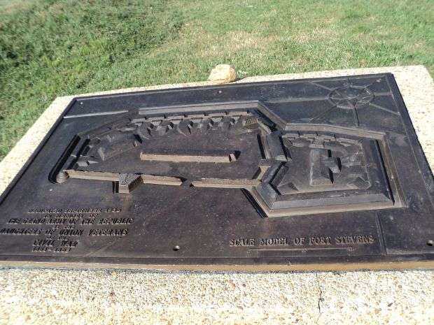 FORT STEVENS WAR MEMORIAL PLAQUE