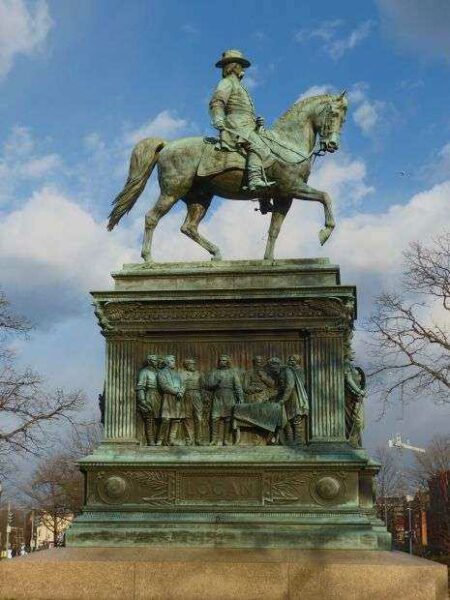 GENERAL JOHN A. LOGAN MEMORIAL