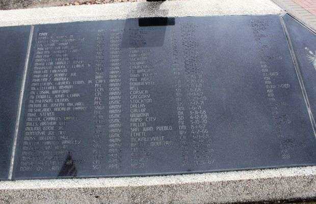 NATIONAL NATIVE AMERICAN VIETNAM VETERANS MEMORIAL PLAQUE E