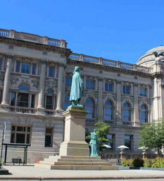 MILWAUKEE GEORGE WASHINGTON REVOLUTIONARY WAR MEMORIAL