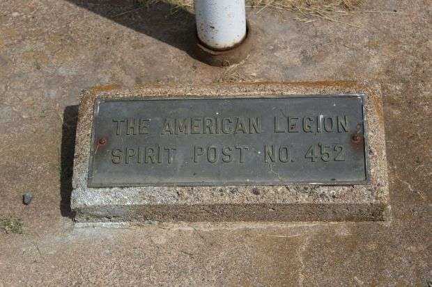 THE AMERICAN LEGION SPIRIT POST NO. 452 MEMORIAL FLAGPOLE PLAQUE