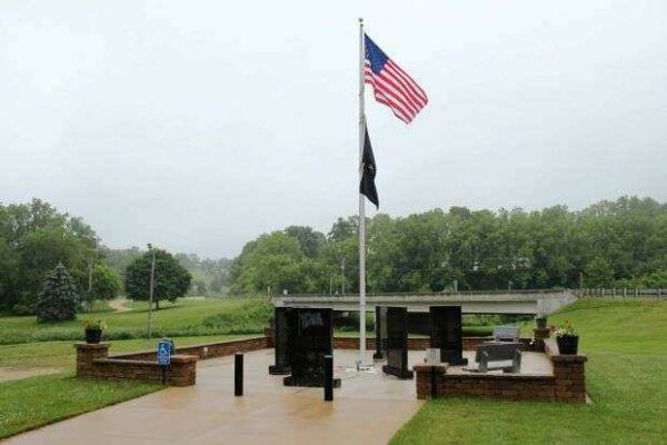 BLOOMINGTON VETERANS MEMORIAL