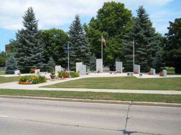 MANITOWOC COUNTY VETERANS MEMORIAL PARK