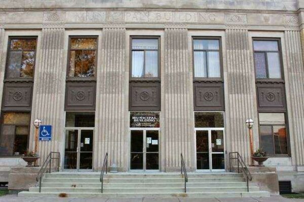 PLATTEVILLE CIVIC MEMORIAL BUILDING