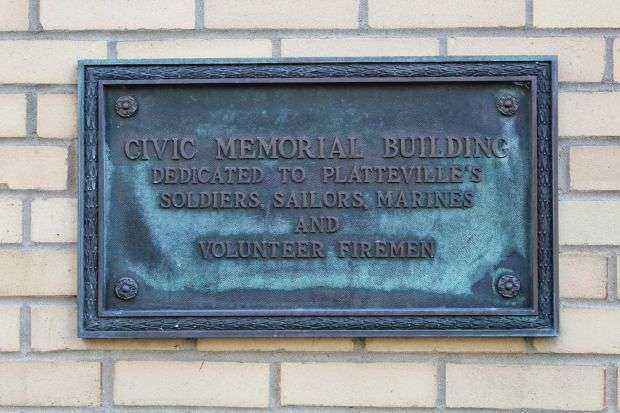PLATTEVILLE CIVIC MEMORIAL BUILDING PLAQUE