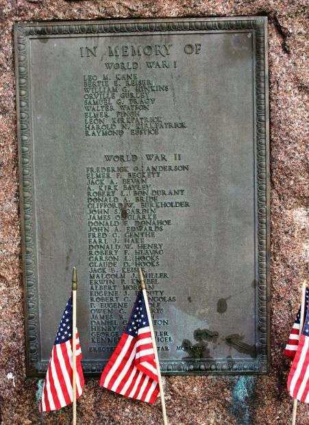 PLATTEVILLE WAR VETERANS MEMORIAL PLAQUE A