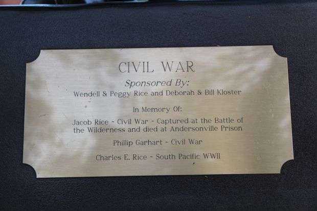 PLATTEVILLE VETERANS HONOR ROLL MEMORIAL PLAQUE G
