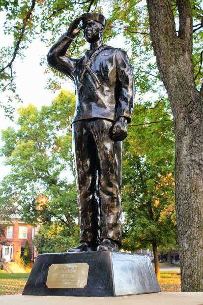 PLATTEVILLE VETERANS HONOR ROLL MEMORIAL STATUE E