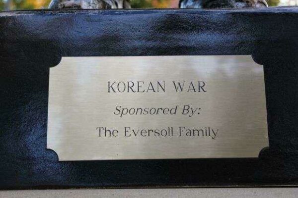 PLATTEVILLE VETERANS HONOR ROLL MEMORIAL PLAQUE D