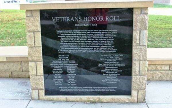 PLATTEVILLE VETERANS HONOR ROLL MEMORIAL DEDICATION PLAQUE