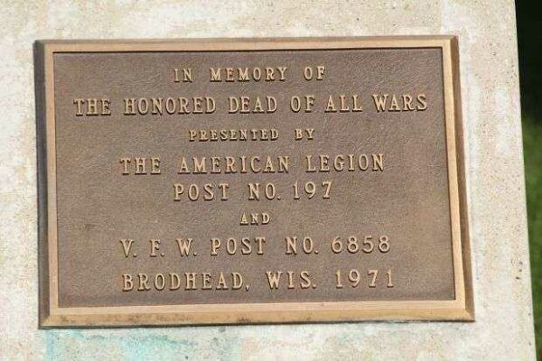 BRODHEAD WAR VETERANS MEMORIAL FLAGPOLE PLAQUE