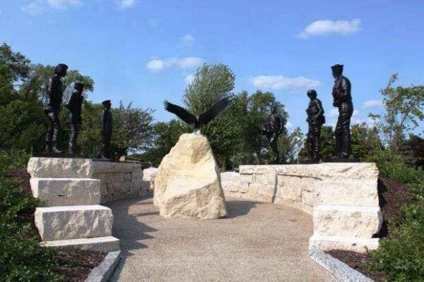 CHILTON VETERANS MEMORIAL CLOSEUP