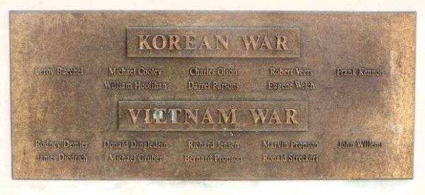 CALUMET COUNTY KOREAN WAR AND VIETNAM WAR MEMORIAL PLAQUE