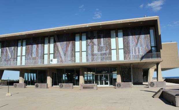 MILWAUKEE COUNTY WAR MEMORIAL CENTER