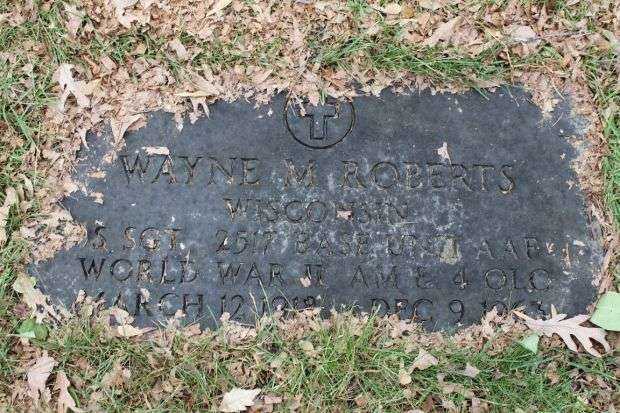 WAYNE M ROBERTS MEMORIAL CEMETERY STONE