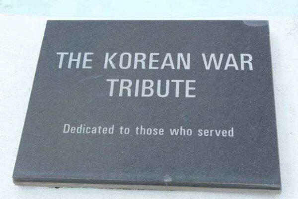 THE KOREAN WAR TRIBUTE MEMORIAL PLAQUE A