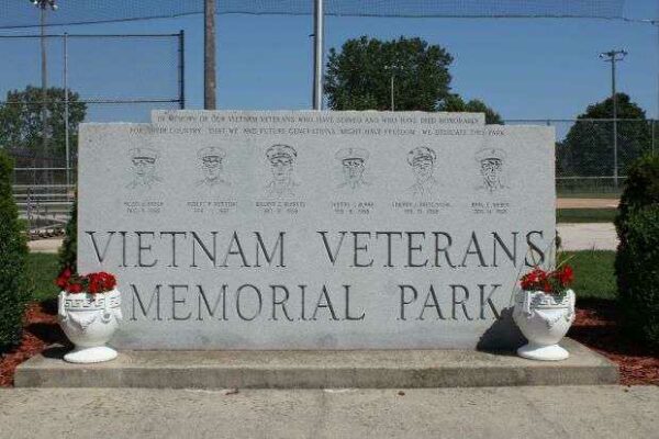 TWO RIVERS VIETNAM VETERANS MEMORIAL PARK
