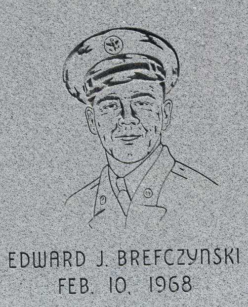 TWO RIVERS VIETNAM VETERANS MEMORIAL PARK STONE CARVING E