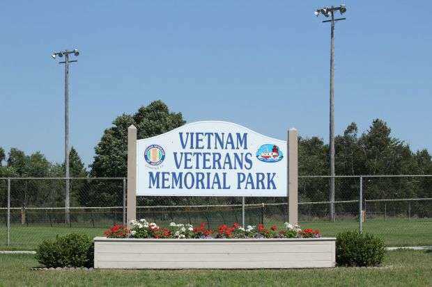 TWO RIVERS VIETNAM VETERANS MEMORIAL PARK MARKER