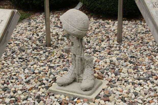 AMERICAN LEGION POST 364 WAR MEMORIAL BATTLEFIELD CROSS