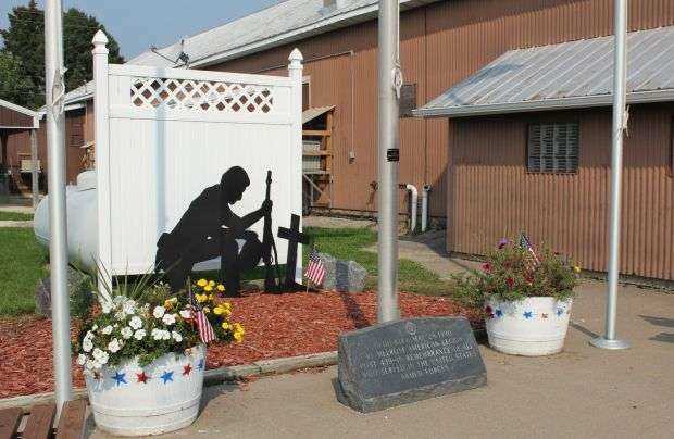 MELROSE AMERICAN LEGION POST 439 MEMORIAL SILHOUETTE
