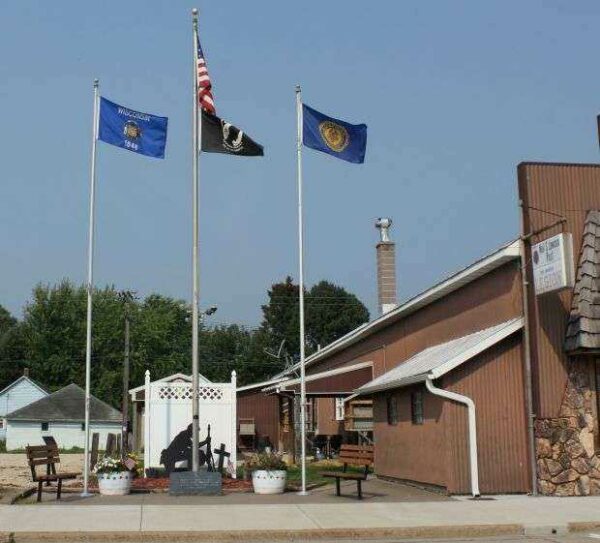 MELROSE AMERICAN LEGION POST 439 MEMORIAL FLAGPOLE