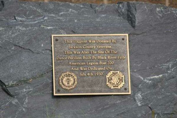 JACKSON COUNTY VETERANS MEMORIAL FLAGPOLE PLAQUE