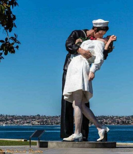 UNCONDITIONAL JAPANESE SURRENDER AUG 15, 1945 MEMORIAL STATUE