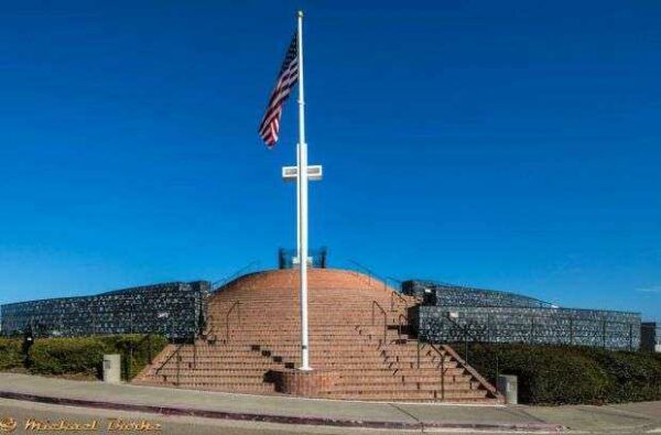 MT. SOLEDAD EASTER CROSS VETERANS MEMORIAL