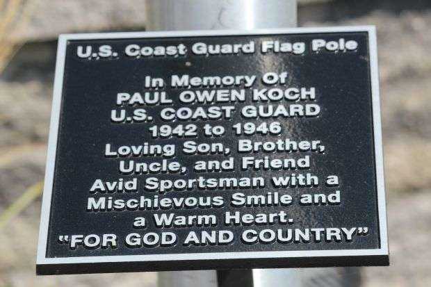 KAUKAUNA VETERANS MEMORIAL U.S. COAST GUARD FLAGPOLE PLAQUE