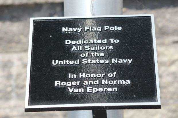 KAUKAUNA VETERANS MEMORIAL NAVY FLAGPOLE PLAQUE