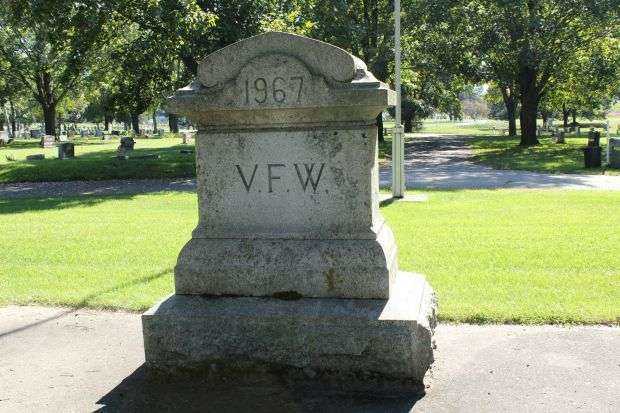 FOREST HOME CEMETERY V.F.W. WAR MEMORIAL