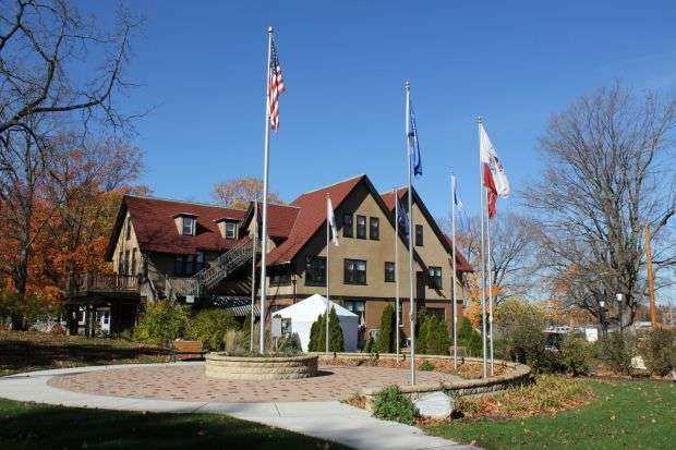 HARTFORD VETERANS MEMORIAL FLAGPOLE