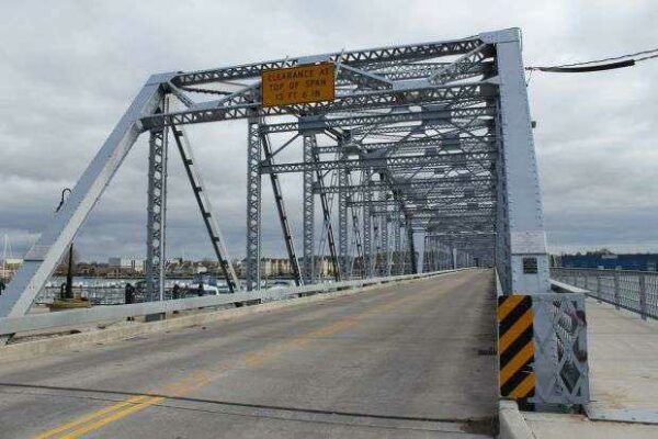 STURGEON BAY VETERANS MEMORIAL BRIDGE