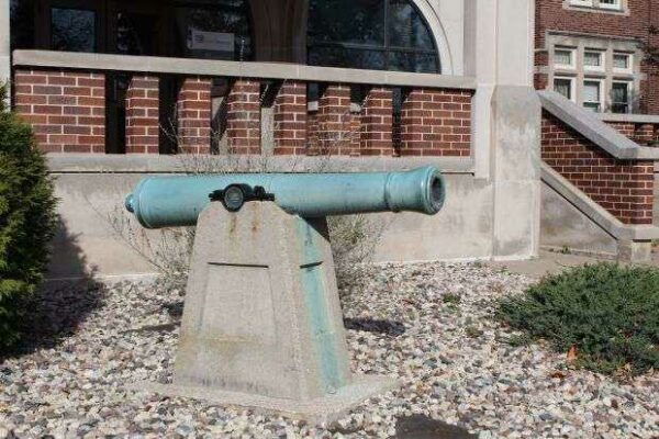 MODEL 1841 6-POUND BRONZE FIELD CANNON MEMORIAL