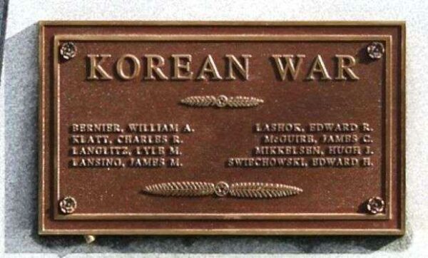 NEENAH & MENASHA WAR VETERANS MEMORIAL PLAQUE C